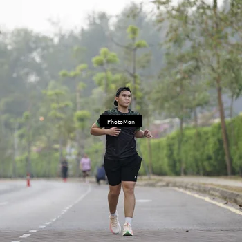Runner Photo 8303947
