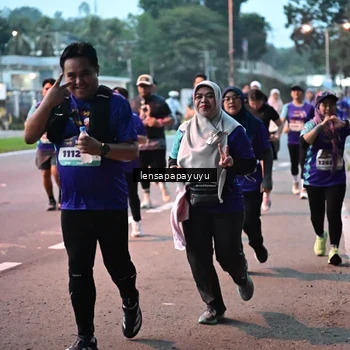 Runner Photo 8303956