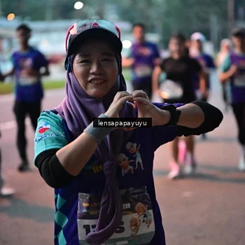 Runner Photo 8304005