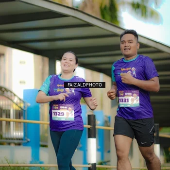 Runner Photo 8304015