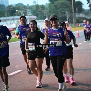 Runner Photo 8304021