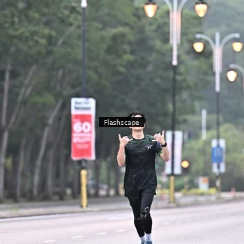 Runner Photo 8304029