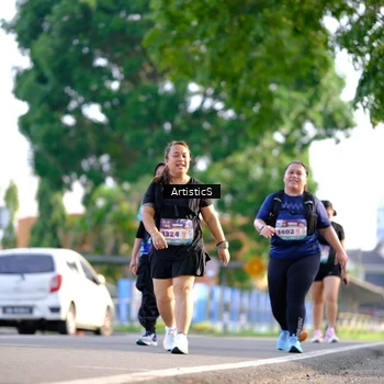 Runner Photo 8304032