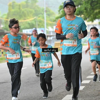 Runner Photo 8304055