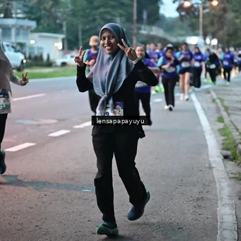 Runner Photo 8304063