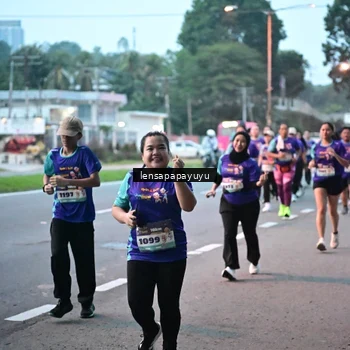 Runner Photo 8304080