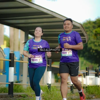 Runner Photo 8304110