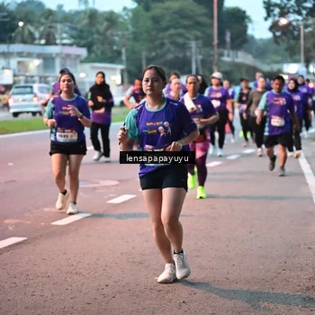 Runner Photo 8304135