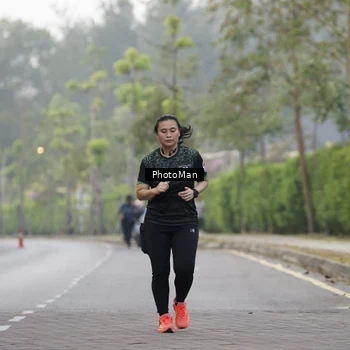 Runner Photo 8304171