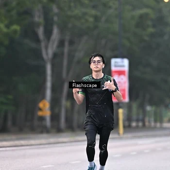 Runner Photo 8304191