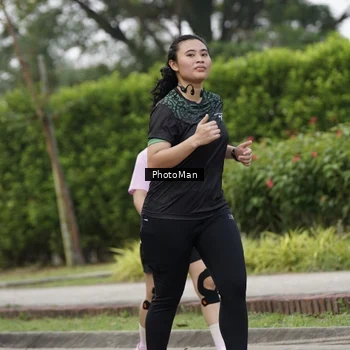 Runner Photo 8304201