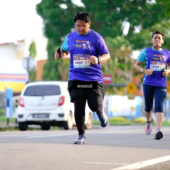 Runner Photo 8304255