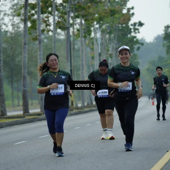 Runner Photo 8304265