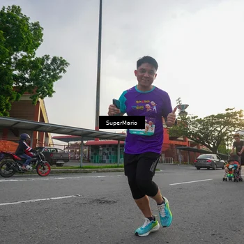 Runner Photo 8304280