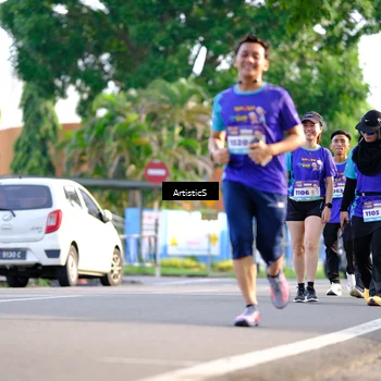 Runner Photo 8304300