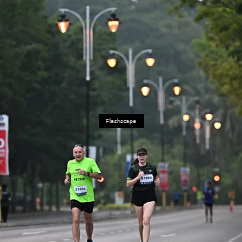 Runner Photo 8304301