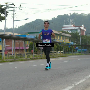 Runner Photo 8304307