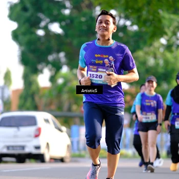 Runner Photo 8304310