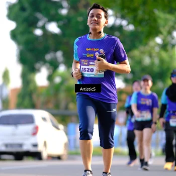 Runner Photo 8304330