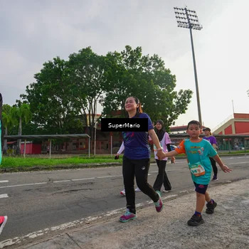 Runner Photo 8304337
