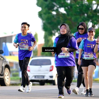 Runner Photo 8304360