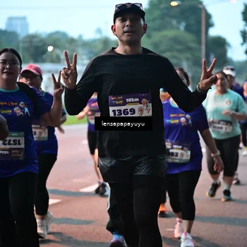 Runner Photo 8304386