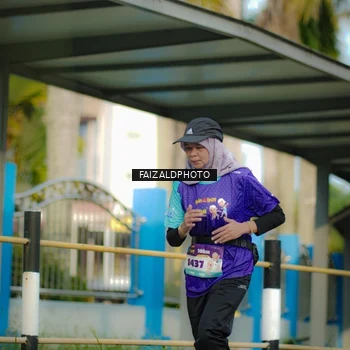 Runner Photo 8304392
