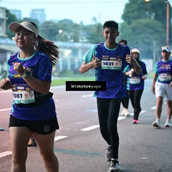 Runner Photo 8304400