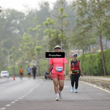 Runner Photo 8304426