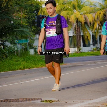 Runner Photo 8304430