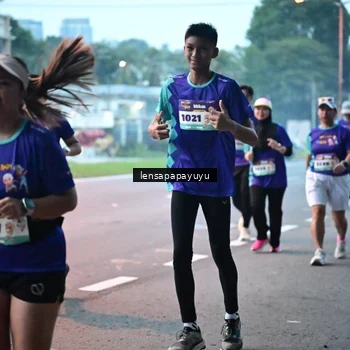 Runner Photo 8304442