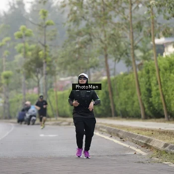 Runner Photo 8304495