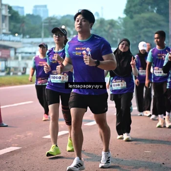 Runner Photo 8304514