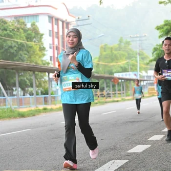 Runner Photo 8304575