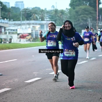 Runner Photo 8304600