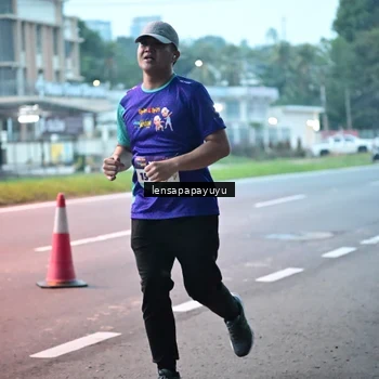 Runner Photo 8304615