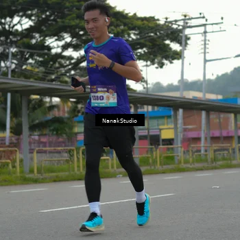 Runner Photo 8304624