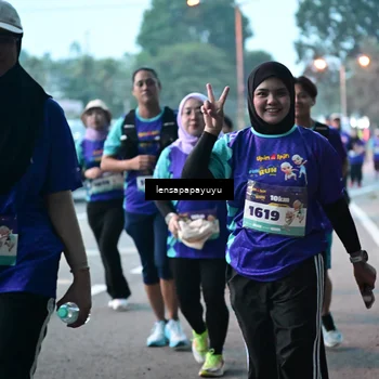 Runner Photo 8304712