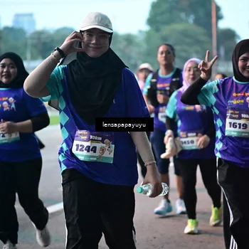 Runner Photo 8304729