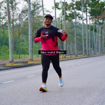 Runner Photo 8304773