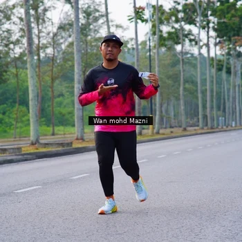 Runner Photo 8304774