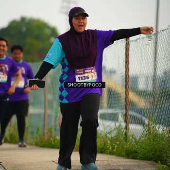 Runner Photo 8304800