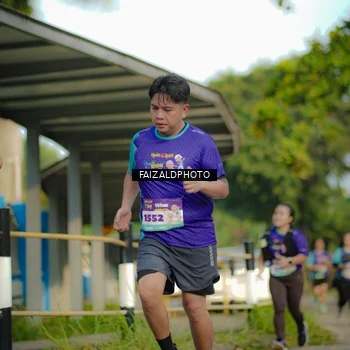 Runner Photo 8304803