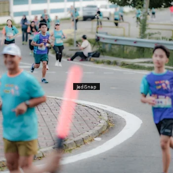 Runner Photo 8304834