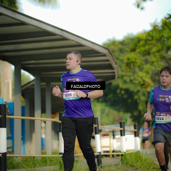Runner Photo 8304839