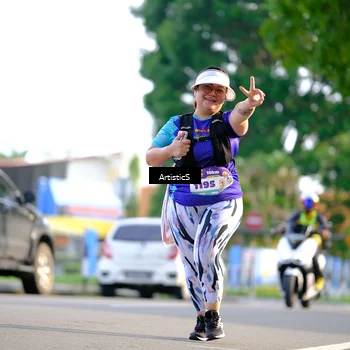 Runner Photo 8304861