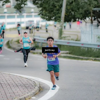 Runner Photo 8304869