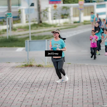 Runner Photo 8304870