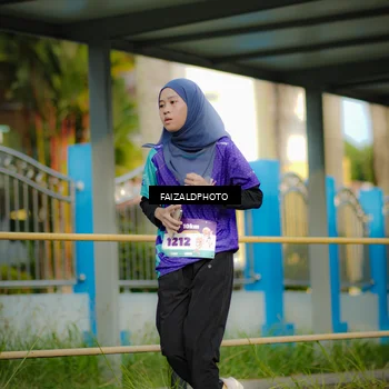 Runner Photo 8304874