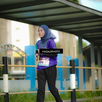 Runner Photo 8304900